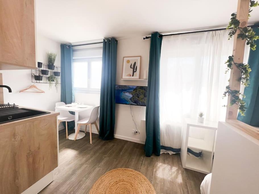 Suite Le Studio Litchi Baigne De Lumieres & Proche Des Plages แซงต์-นาแซร์ ภายนอก รูปภาพ